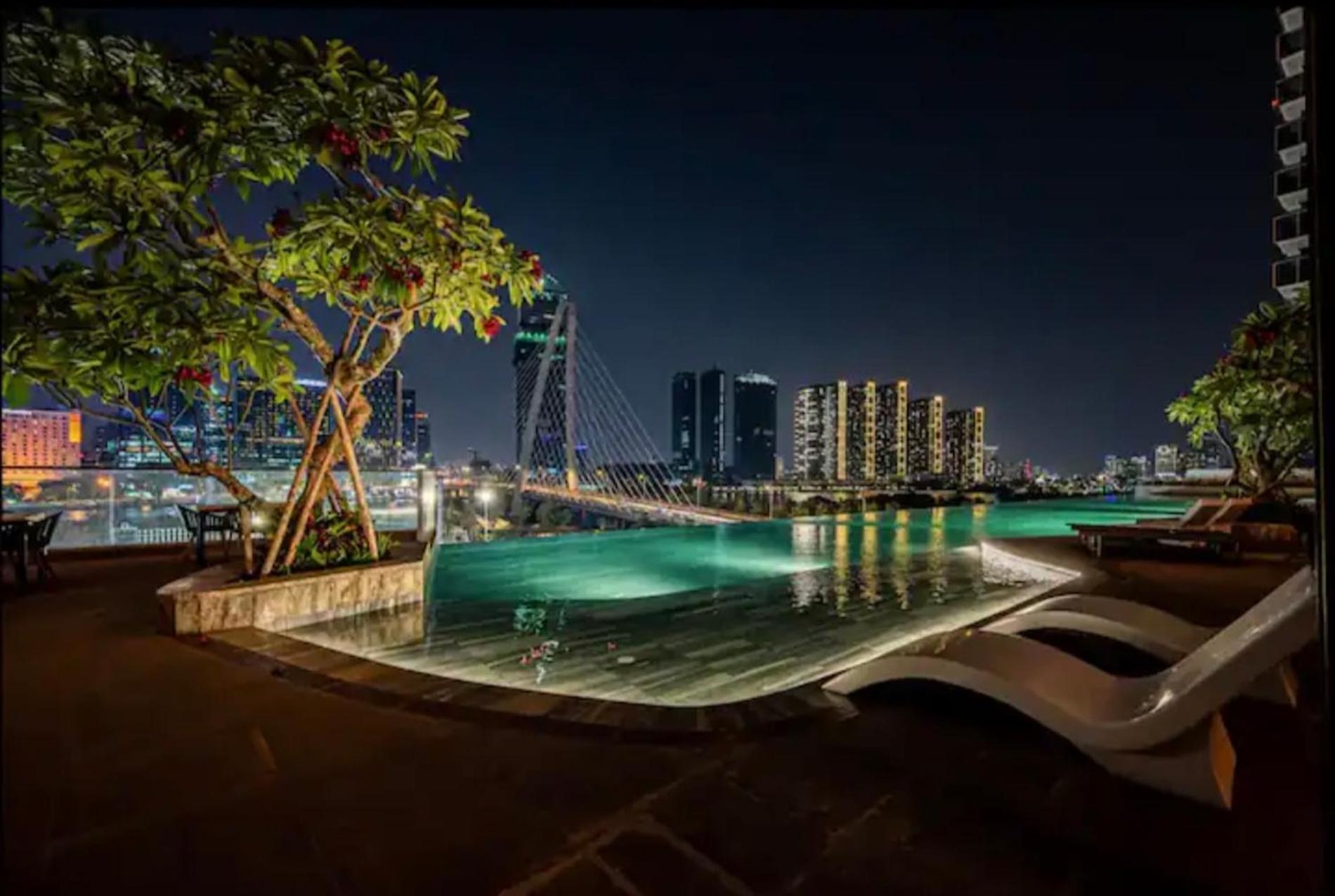 The Opera Apartment Cental Saigon Free Pool-Gym-Sauna Room- Golf Mini Ciudad Ho Chi Minh  Exterior foto