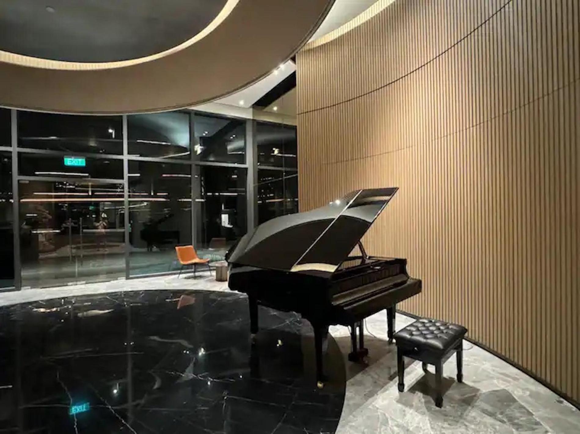 The Opera Apartment Cental Saigon Free Pool-Gym-Sauna Room- Golf Mini Ciudad Ho Chi Minh  Exterior foto