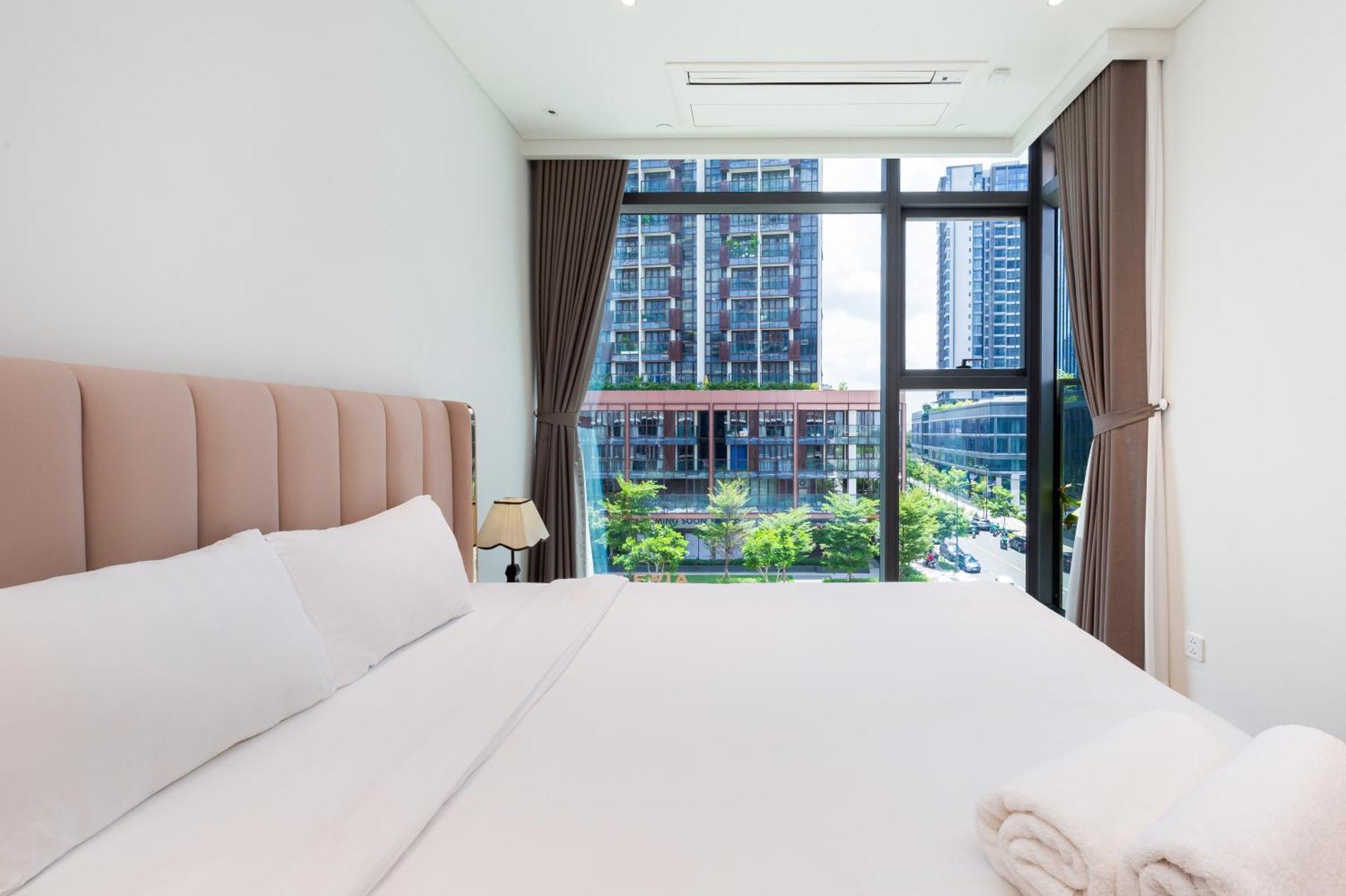 The Opera Apartment Cental Saigon Free Pool-Gym-Sauna Room- Golf Mini Ciudad Ho Chi Minh  Exterior foto